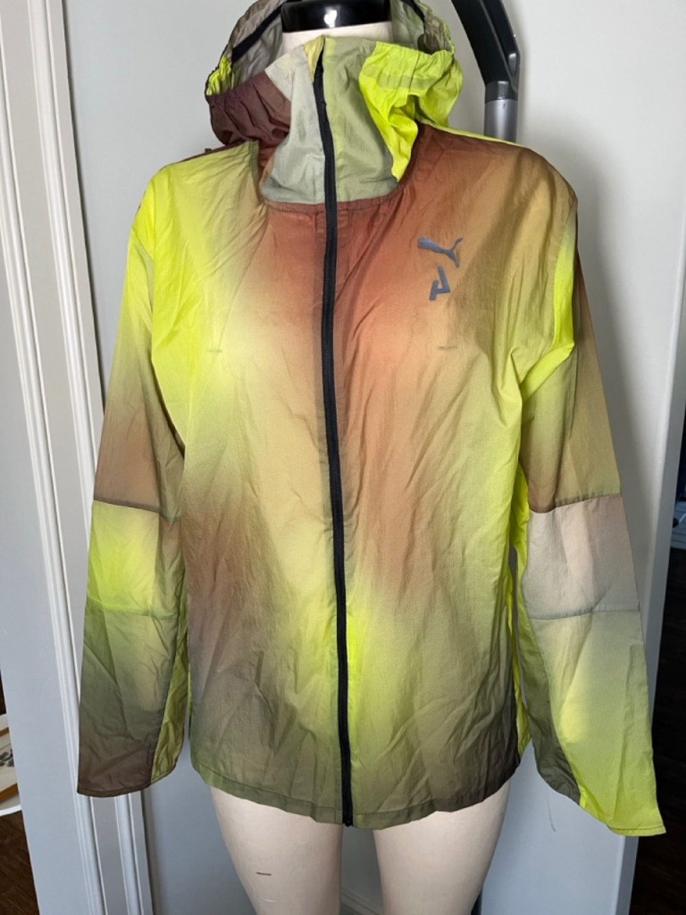 PUMA SEASONS Ultra LIGHTWEIGHT Trail Jacket Lime Pow Fade Sample \ Men's Size M